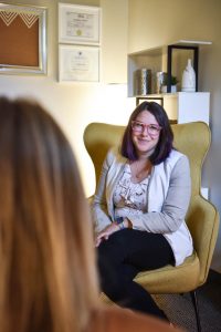 Neeshali Piekutowski in Session | Evergreen Wellness | Integrated Mental & Physical Wellness Centre | Olds and Didsbury Alberta